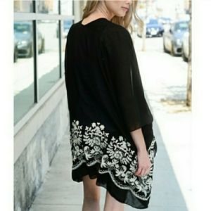 LAST ONE! Black Floral Embroidered Stitch Kimono